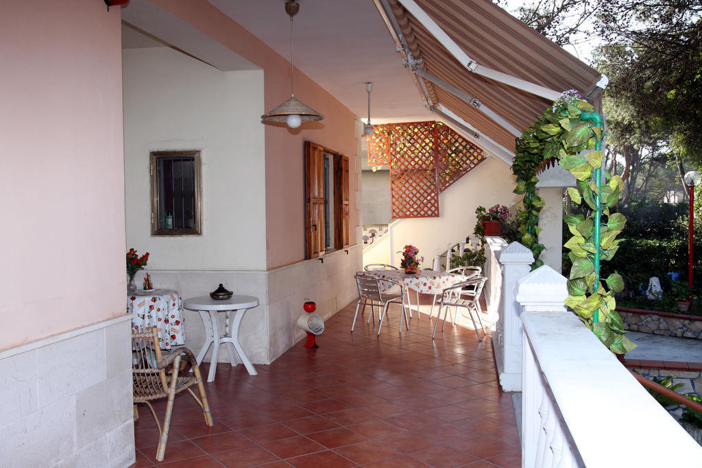 Villa Robinia マッサフラ 部屋 写真